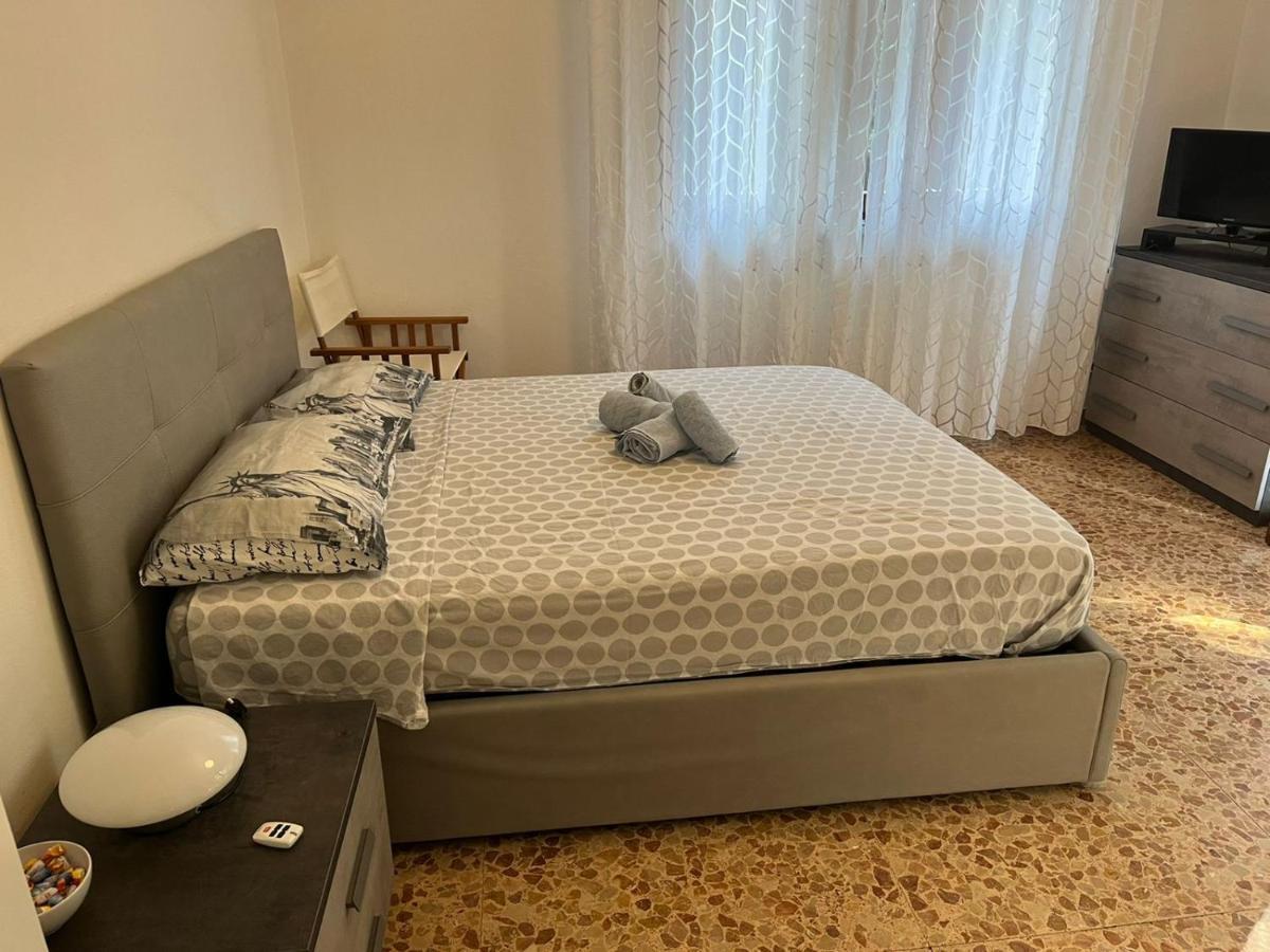 Casa Alexander Apartment Marina di Massa Luaran gambar