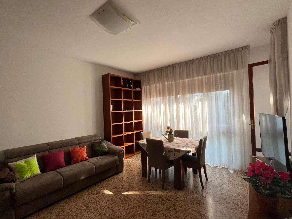 Casa Alexander Apartment Marina di Massa Luaran gambar